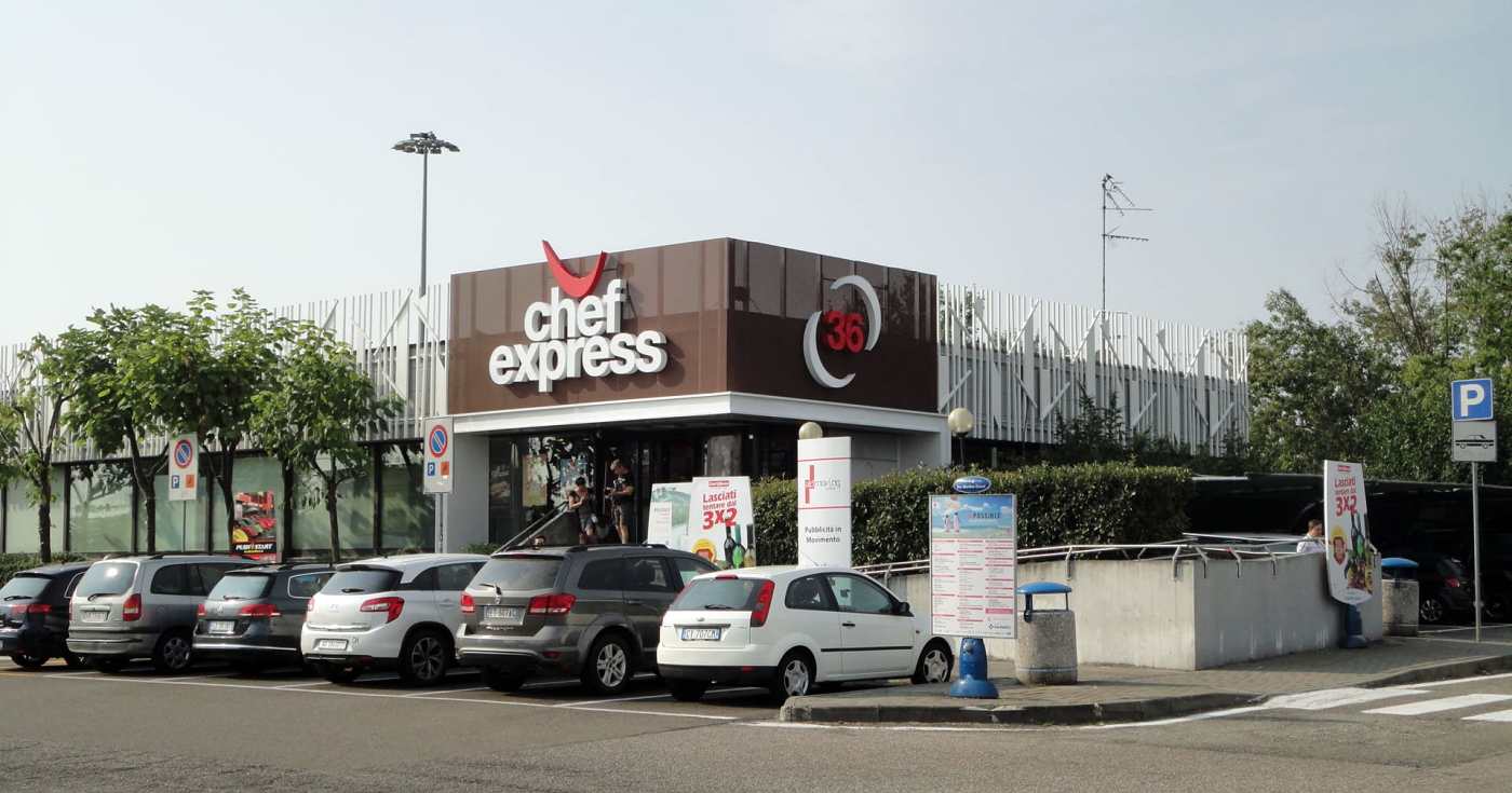 Un punto ristorazione autostradale Chef Express (repertorio)
