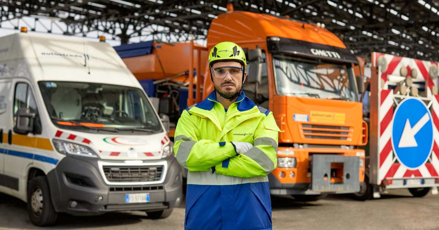 Un tecnico d'intervento di Autostrade per l'Italia (repertorio)