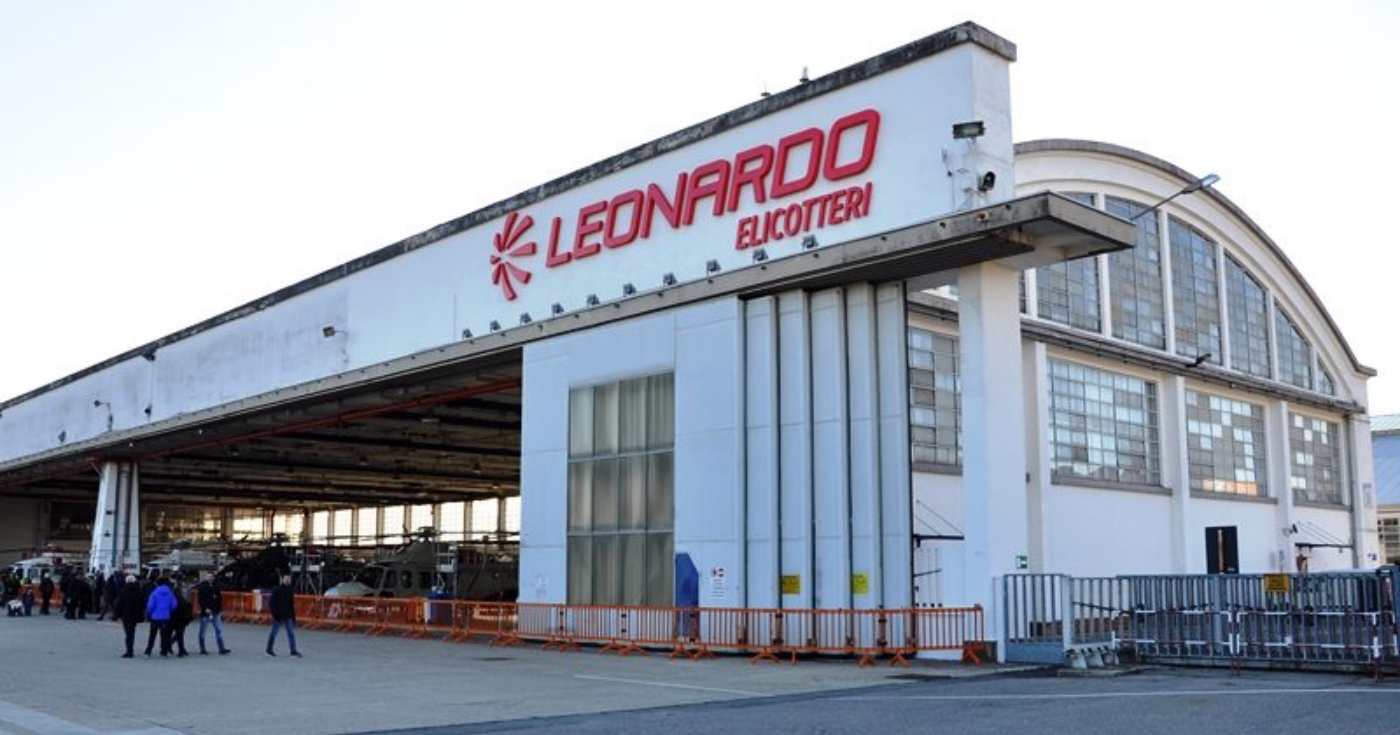 Lo stabilimento Leonardo Elicotteri di Vergiate (Varese)